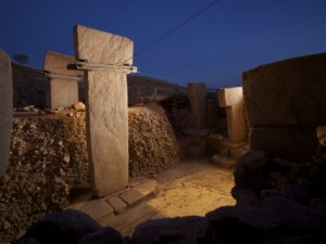 vincent-j-musi-pillars-stand-at-gobekli-tepe-the-oldest-known-temple